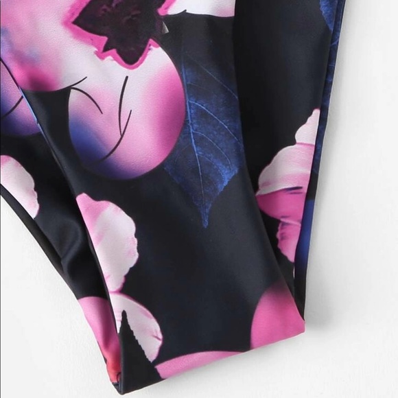 SHEIN floral bikini🌸 - Picture 5 of 7